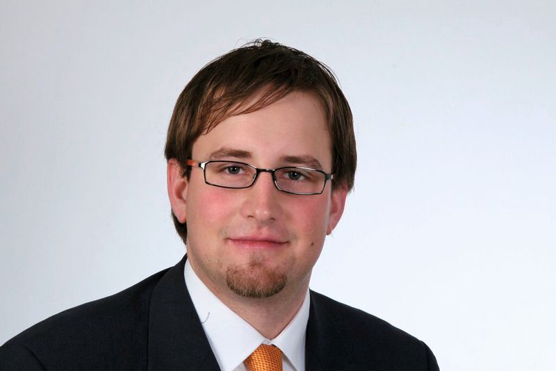 Benjamin Schott arbeitet am Zentrum für Sonnenenergie- und Wasserstoff-Forschung in Stuttgart. (Bild: ZSW)