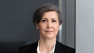 „Wir haben allein durch diese Lösung Finnland zu einem unrentablen Ziel für Kriminelle gemacht“, sagt Kati Nyman, Executive Vice President bei Elisa, über die patentierte Anti-Scam-Lösung des Telco-Anbieters. (Bild: Elisa)