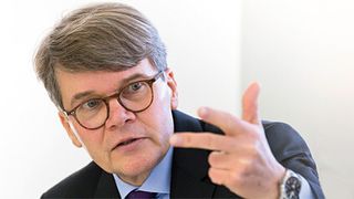 Dr. Herbert Kohler, Leiter Konzernforschung der Daimler AG: „Bei den Batteriekosten erwarte ich keinen Erdrutsch.“ (Foto: Daimler)