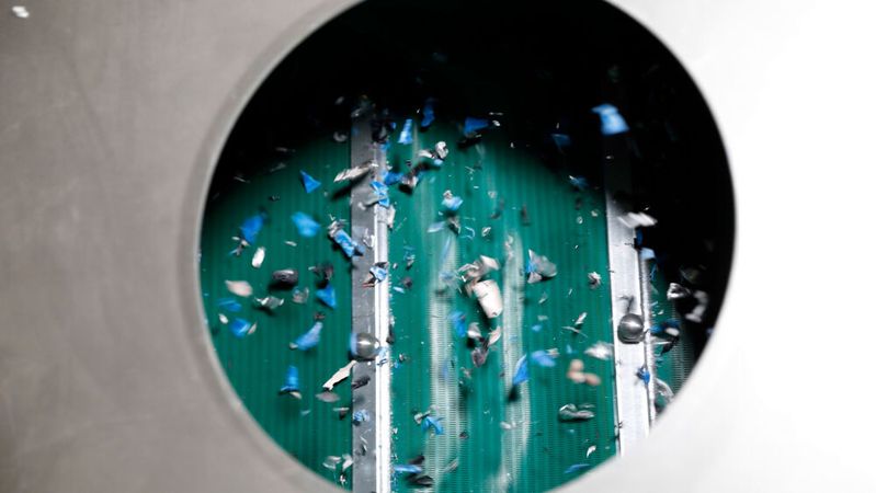 Noch werden E-Auto-Batterien im eher kleinen Maßstab recycelt.(Bild:  Volkswagen)