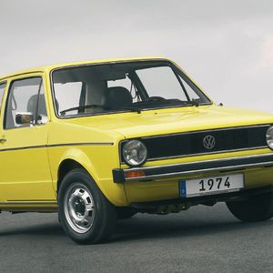 Seit dem Jahr 1974 verkaufte Volkswagen rund 29 Millionen Golf. Begonnen hat die Erfolgsgeschichte mit dem Golf I.