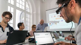 Die von Kites entwickelte simultane Sprachübersetzung überbrückt Sprachbarrieren. (© www.kit.edu)