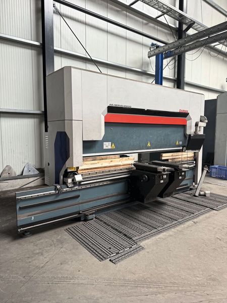 Hydraulische Abkantpresse bei der Wilbers Werkstätten GmbH. (Bild: Wilbers Werkstätten GmbH)