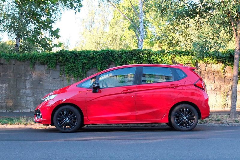 Mit seiner Van-artigen Form ragt der Honda Jazz aus der Masse der anderen Kleinwagen heraus. (Rosenow/»kfz-betrieb«)