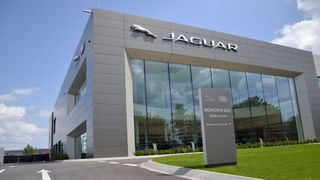 Die Marke Jaguar wird deutschlandweit nur noch an 16 Standorten vertrieben. (Bild: Mauritz – VCG)