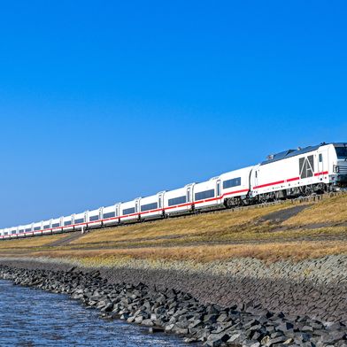 Auf der Strecke Berlin - Oslo setzt die Bahn den neuen ICE L ein. (Bild: Deutsche Bahn)