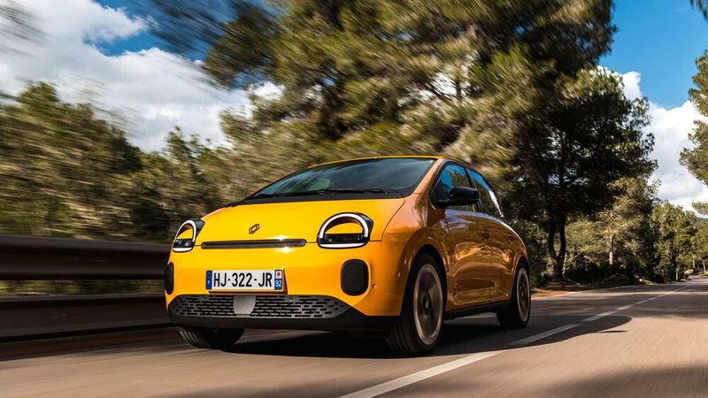 Mit dem Twingo E-Tech bringt Renault nun eine rein elektrisch angetriebene Neuauflage des Kleinwagens Twingo an den Start(Bild:  Renault)