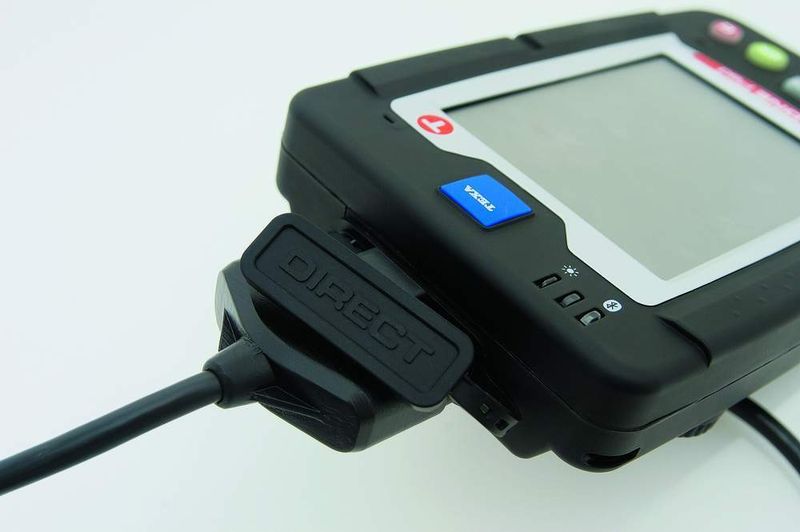 Der einzige Unterschied zum schnurlosen Axone Pad: Das OBD-Anschlußkabel. (Archiv: Vogel Business Media)