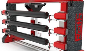 Roth Composite Machinery stellt die neue TYP 1-ECO Filament Winding Maschine vor. Für Roth markiere sie den Einstieg in die Serienfertigung von Filament Winding Maschinen. 
 (Roth)