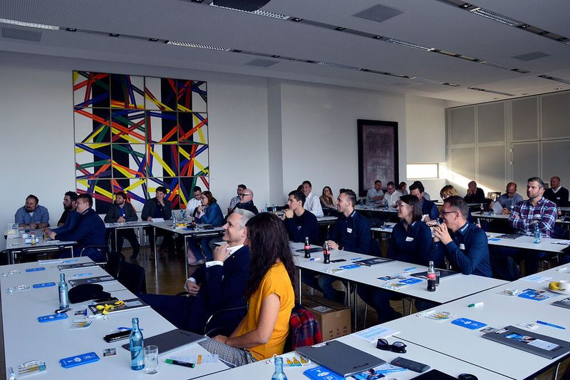 Das Tagungsprogramm bestimmten die Teilnehmer – wie für das Veranstaltungsformat Barcamp üblich – spontan zu Beginn der Veranstaltung. (Achter/»kfz-betrieb«)