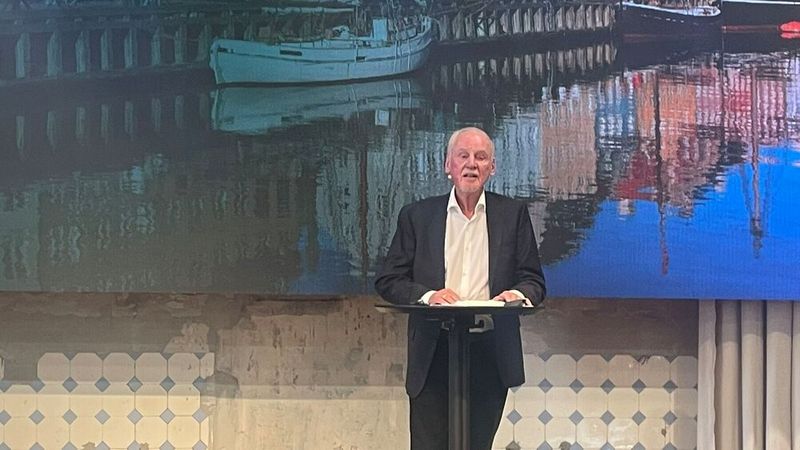 Einer der Festredner war Detlev Wittig, einst Vorstandsvorsitzender von Skoda. Er blickte zurück auf die Aufbauarbeit ab 1991 und stellte fest: „Skoda ist jetzt eine Zukunftsmarke mit Tradition.“ (Bild: Grimm – VCG)