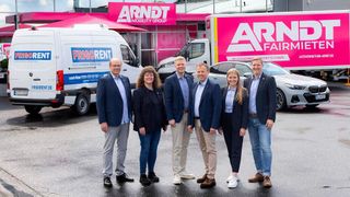 Die Mitglieder der neuen Führungsspitze: (v. l.) Torsten Kroeger, Karin Burger, Moritz Arndt, Matthias Arndt, Katharina Arndt und David Büttner
 (Bild: Arndt Automobile)