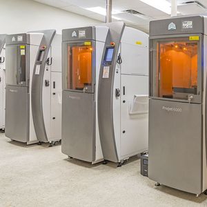 Proto Labs ist die weltweit schnellste digitale Quelle für individuell gefertigte Prototypen und Produktionsteile in Kleinserien. Das Unternehmen verwendet modernste Technologien in den Bereichen additive Fertigung, CNC-Bearbeitung und Spritzguss, um Teile innerhalb weniger Tage herzustellen. 