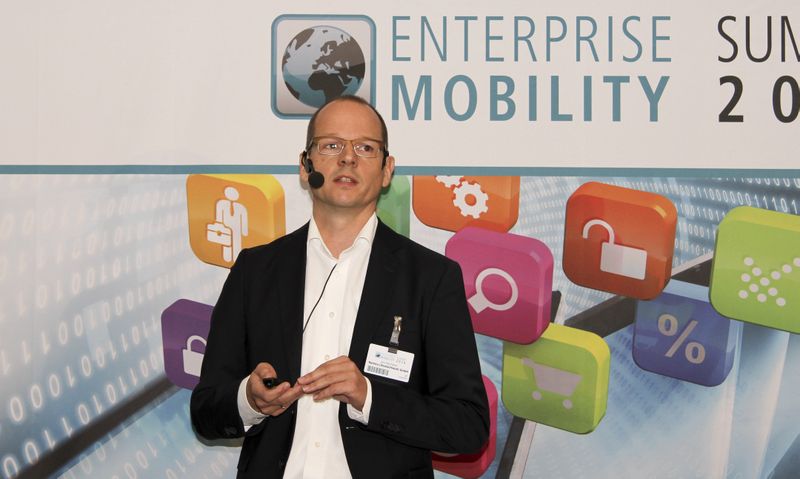 Jens Reufsteck von der Namics (Deutschland) GmbH schloss mit der Vorstellung von der »Viessmann Ersatzteil-App« direkt daran an. ()