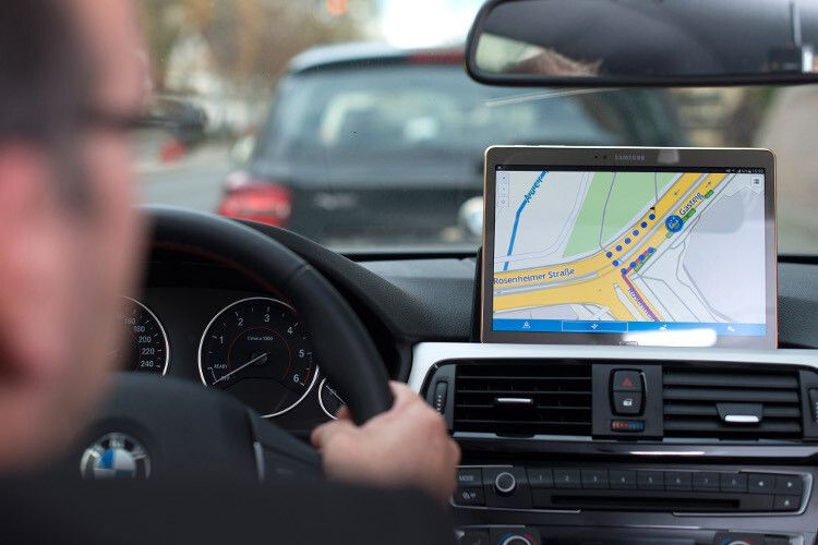 In Zukunft soll der Fahrzeugführer die Parkplatzsituation per Lifetiming am Ziel erkennen können. (Foto: Siemens)