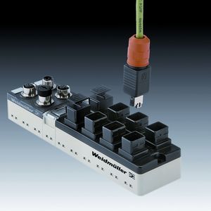 IE Switches: 8-RJ45-Variante 4-Port-Managed-Switches in IP67 – Industrial Ethernet bis in die untere Ebene der Automatisierungspyramide.