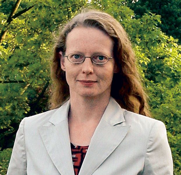 Andrea Vockel: Chemiestudium  an der Universität Paderborn;  2000 – 2003 Angestellte am  Staatl. Veterinäruntersuchungsamt  Detmold im Rahmen  eines Verbraucherschutzprojektes  des Landes  NRW; Seit 2004 als Chemikerin  bei Eurofins  Analytik - Dr.  Specht Laboratorien  in Hamburg;  Promotion  am 8. Juli  2005. (Archiv: Vogel Business Media)