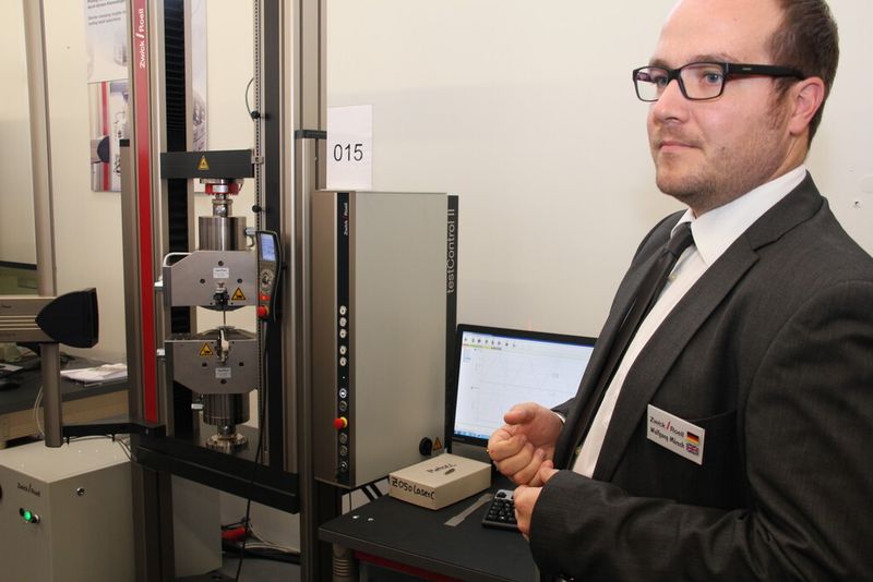 Die Lasermessung hat gegenüber der sensorbehafteten Messung den Vorteil, ein sehr kleines Messstück verwenden zu können. Die Messung ist laut Wolfgang Mörsch allerdings etwas ungenauer. (Bild: Schäfer)