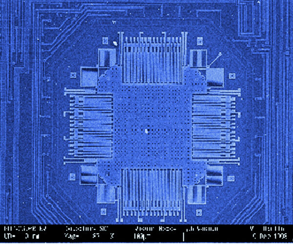 Oberflächentechnik unter dem Elektronenmikroskop: gut sichtbar sind die Finger (4-fach angeordnet) (Archiv: Vogel Business Media)