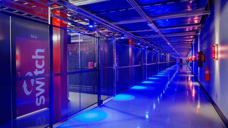 Eingesperrt: Die Tier-5-Spezifikation sieht die physische Absicherung eines jeden einzelnen Racks, Käfigs und IT-Raums einschließlich des Zugriffs auf kritische Anlagen und Systeme wie HVAC, die Energiezufuhr und Konnektivität.  (Switch, Inc.)