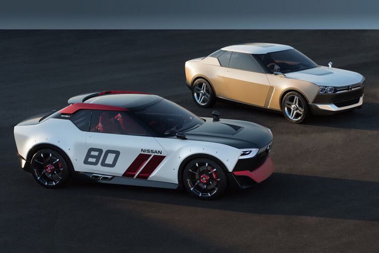 Die beiden auf dem gleichen Modell basierenden Coupés im Retro-Design waren eigentlich nur als Fingerübung deklariert. (Foto: Nissan)