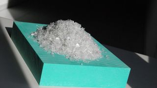 Blockmaterial aus PET-Flakes  (Bild: Rampf Tooling)