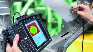 Prüfung von Schweißpunkten mit dem PHAsis.one Ultraschallprüfgerät. (VOGT Ultrasonics )