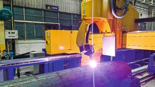 Dank Plasmarotor schneiden die CNC-Schneidanlagen PipeCut problemlos und genau beliebige Rohre und Profile unterschiedlicher Durchmesser.  (Bild: Microstep)