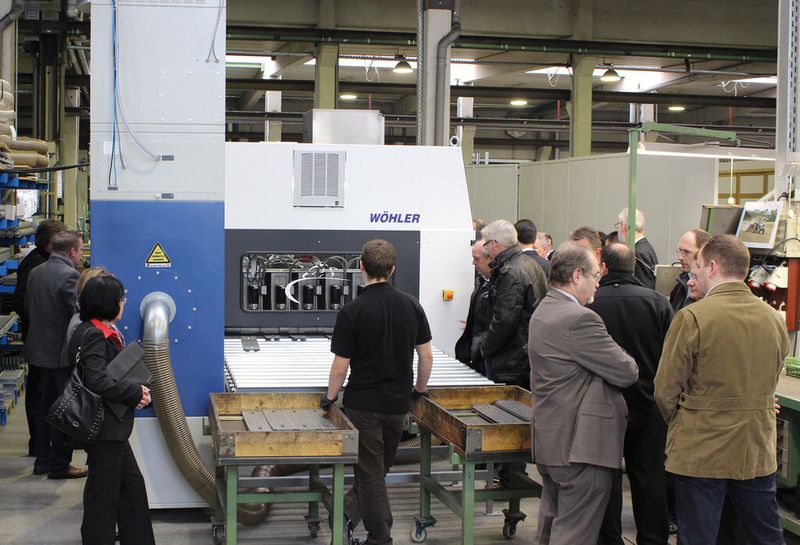 Die erste Hausmesse bei Wöhler Brush Tech lockte zahlreiche Besucher an. (Bild: Wöhler Brush Tech)