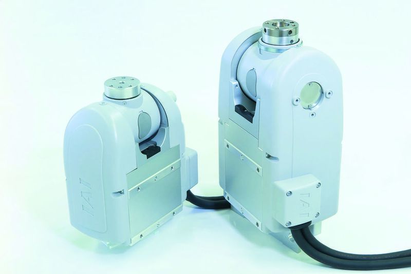 Die IAI Industrieroboter GmbH stellt in diesem Jahr auf der Automatica in München eine Neuerung im Bereich Handling vor: ein neues Roboterhandgelenk für Kartesische Robotersysteme. Mit diesem Produkt kann IAI nun bei Kartesischen Systemen erstmals die gleiche Flexibilität und alle Freiheitsgrade bieten, wie sie bis dato nur mit Knickarmrobotern möglich waren. Ein wesentlicher Vorteil der Kartesischen Roboter ist bei vielen Anwendungen jedoch der sehr viel kleinere Arbeitsraum im Vergleich zu den Knickarmrobotern. Auf der Messe in Halle B5, Stand 210. (IAI Industrieroboter GmbH / © Stefan Ziemba)