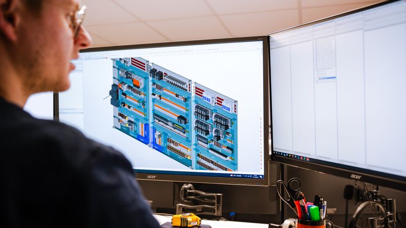 Für die 3D-Schaltschrankplanung nutzen die Röring Elektrokonstrukteure Eplan Pro Panel.(Bild:  Eplan & Röring)