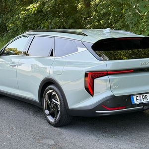 Optisch fügt sich der Neue in die aktuelle Kia-Palette ein.(Bild:  Wehner - VCG)