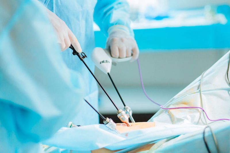 Covestro hat neue glasgefüllte Polycarbonate für Anwendungen entwickelt, die eine besondere Steifigkeit und Festigkeit erfordern, zum Beispiel laparoskopische chirurgische Instrumente. (Covestro)