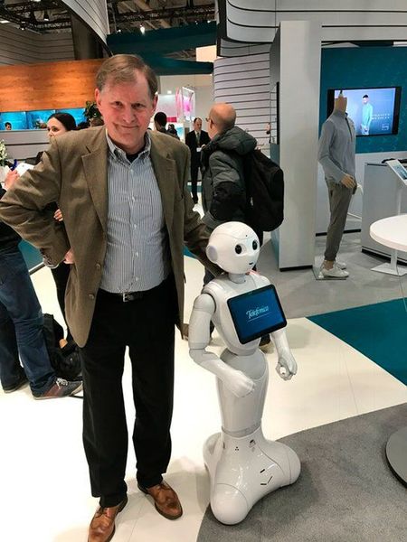 IT-BUSINESS Chefredakteur Wilfried Platten denkt über neue „Mitarbeiter“ nach.  (IT-BUSINESS)