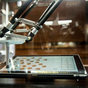 KMU-Sterben ist laut Swissmechanic kein «natürlicher Strukturwandel», sondern ein Blackout. Die preisliche Wettbewerbsfähig-keit der Qualitätsprodukte der Schweizer Industrie ist international nicht mehr gegeben.