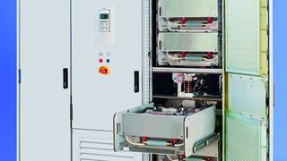 Den Mittelspannungsfrequenzumrichter können Betreiber mit oder ohne Eingangstransformator verwenden. (Archiv: Vogel Business Media)