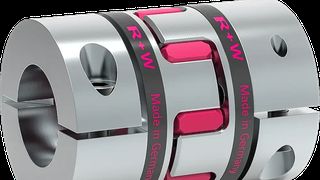 Mit den schwingungsdämpfenden Elastomerkupplungen (im Bild die EK2–Elastomerkupplung mit Klemmnabe) bietet R+W für vielfältigste Applikationen die passende Kupplungslösung. (Bild: R+W Antriebselemente GmbH)