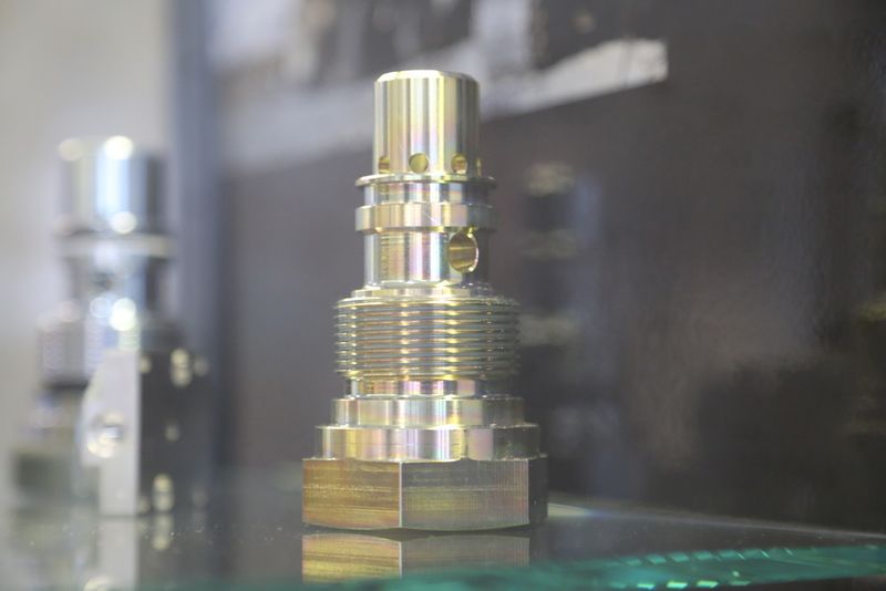 Des défis au quotidien pour allier technicité et précision chez le sous-traitant hors norme: Bultech Précision SA. (Image: JR Gonthier)
