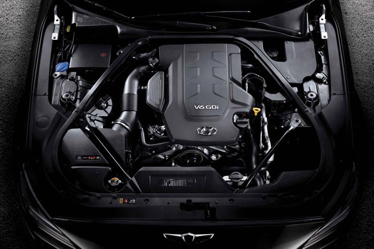 Unter der Haube stecken wahlweise V6-Motoren in verschiedenen Leistungsklassen oder ein 425 PS starker V8. Nach Europa kommt jedoch nur ein 315 PS starker 3,8-Liter-Sechszylinder. (Foto: Hyundai)