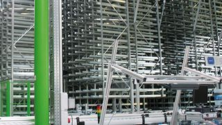 Bild 1: Der gesamte Lagerbereich von Murrelektronik in Oppenweiler gliedert sich in ein AKL mit 16 500 Behälterstellfächern, ein manuelles Palettenlager mit 550 Stellplätzen sowie ein manuelles Fachbodenlager mit 4000 Stellplätzen. (Archiv: Vogel Business Media)