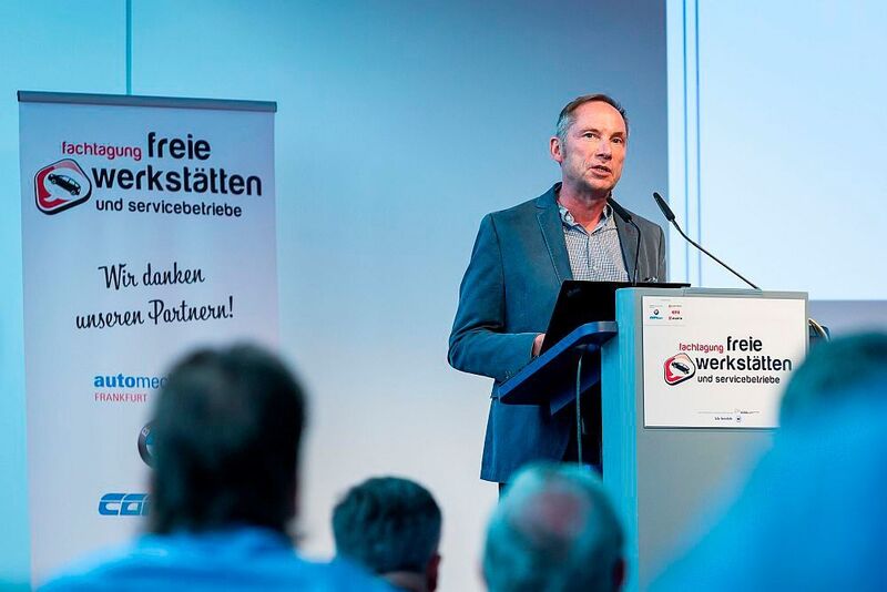 Drei Unternehmer aus der Kfz-Branche stellten ihre Kundengewinnungs- und Kundenbindungsmaßnahmen vor: Karsten Hohmann, ... (Stefan Bausewein)