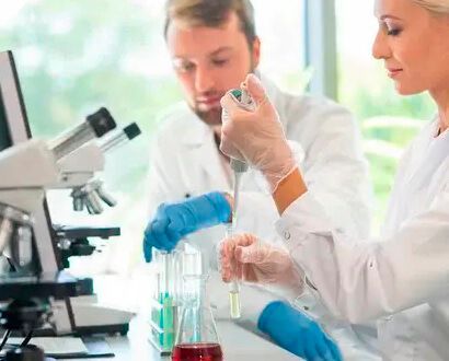 Der US-Präsident Trump kappt derzeit die Forschungsfinanzierung in den USA. Eine Wirtschaftsweise hält das zwar für schlimm, richtet das Wort aber nach Deutschland und Europa, diese Chance nicht zu verpassen. Hier ihre Empfehlung ...(Bild:  Genius Place)