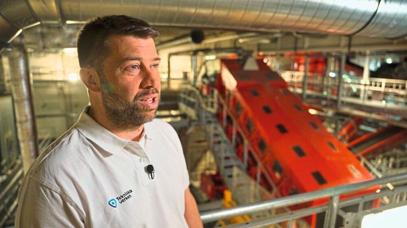 Kristian Ellison, Produktionsleiter bei Tekniska verken: „Unser Ziel ist klar: Wir wollen  so viele Materialien wie möglich zurückgewinnen.“ (Bild: Spaleck)