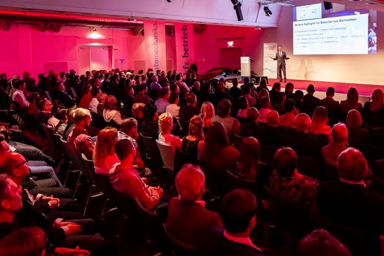 Rund 250 Gäste nahmen an der Preisverleihung teil. (Bild: Stefan Bausewein)