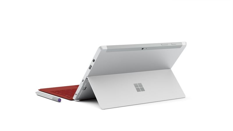 Der Kickstand ist beim kleinen Surface 3 in drei Stufen verstellbar. Das Keyboard und der Stift gehören nicht zum Lieferumfang des 600-Euro-Tablets. (Bild: Microsoft)