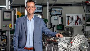 AEM-Chef James Widmer mit dem SSRD-Motor.  (Bild: Advanced Electric Machines)