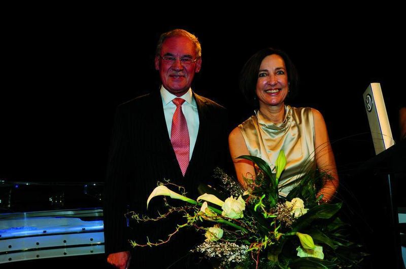 Die Eröffnung der Auto-Arcaden in Lübeck sind für Petra Kittner und Detlef Wittig ein Grund zum Strahlen.  (Foto: Kittner)