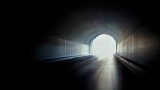 Die IG Metall sieht Licht am Ende des Tarifverhandlungstunnels! In Kürze könnte es zumindest in Baden-Württemberg zu einem Pilotabschluss kommen, wie die dpa erfahren hat. Ansonsten eskaliert die Lage und es drohen sogar Flächenstreiks. (Bild: dpa)