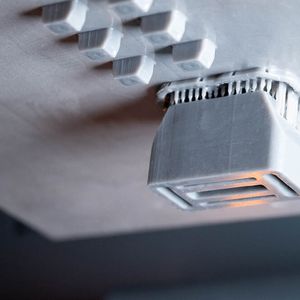 Prototypen aus dem 3D-Druck klären Form und Funktion, bevor ein Serienwerkzeug entsteht.(Bild:  Vogt AG Verbindungstechnik)