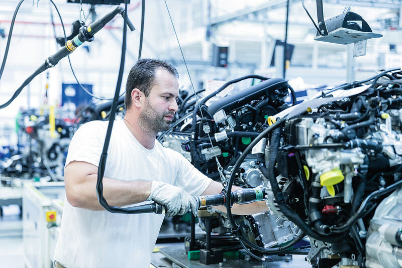 Tschechiens Wirtschaft brummt, so erweitert zum Beispiel Skoda sein Werk in Kvasiny. Davon profitiert auch der Maschinenbau. (Bild: Skoda/andreas pohlmann)